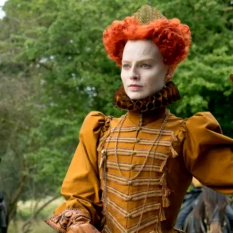 Margot Robbie Unrecognizable in 'Misunderstood' Period Drama Mary Queen of Scots