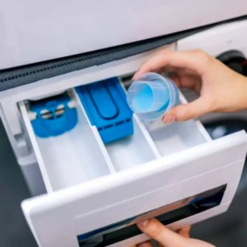 Mrs Hinch Fans Hail 65p Vinegar Trick to Banish Washing Machine Mould