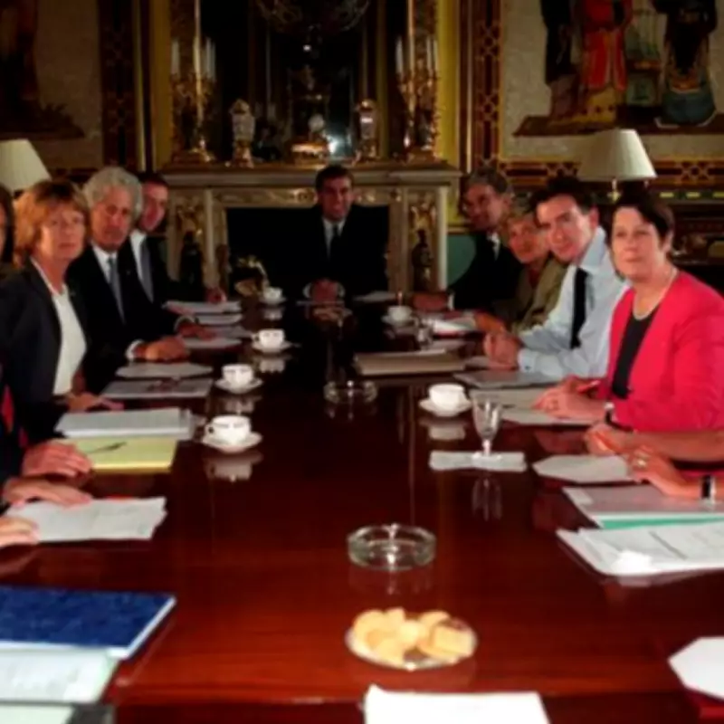 New photo shows Andrew and Mandelson meeting before Epstein bathrobe pic