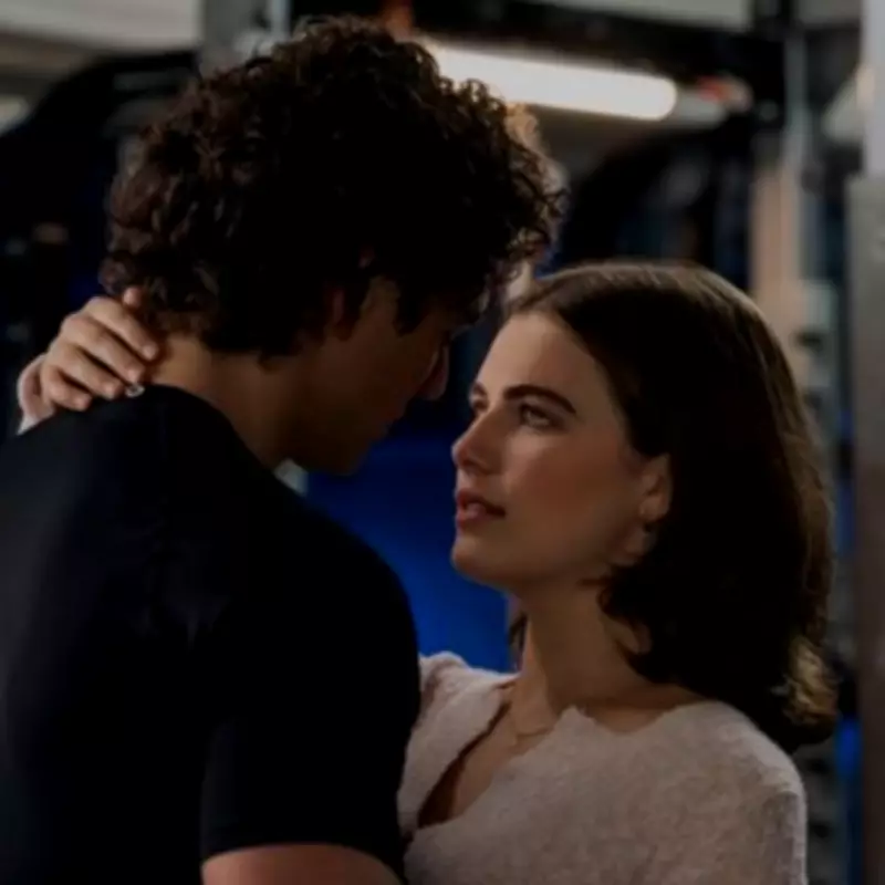 Off Campus Is the Rom-Com Series Romance Fans Have Been Waiting For
