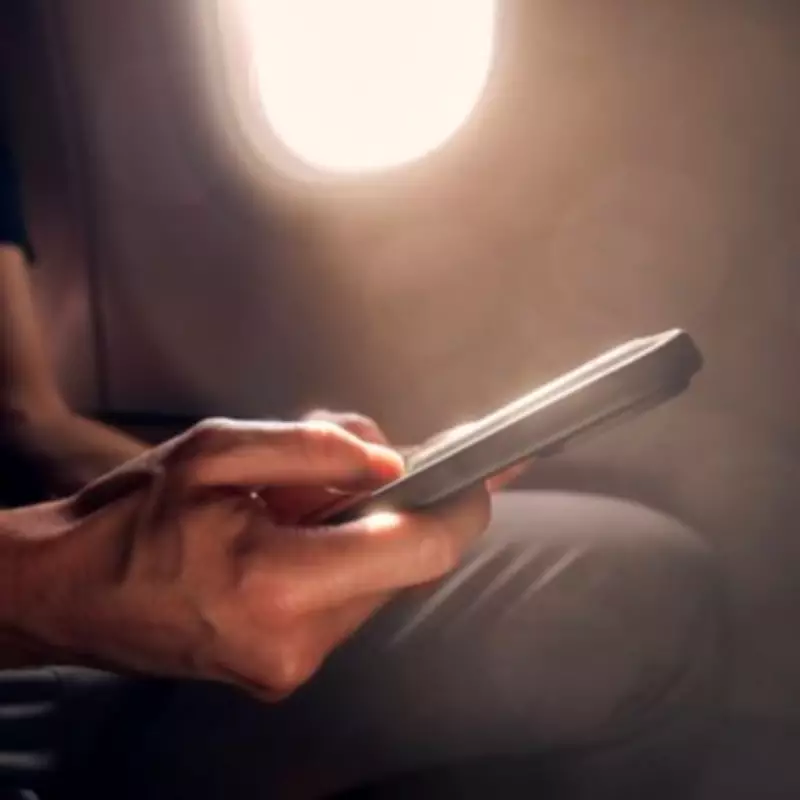 Pilot Explains Why You Must Switch Off Devices Completely on Flights