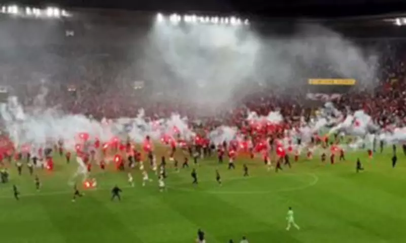 Prague Derby Abandoned After Fans Invade Pitch and Attack Goalkeeper