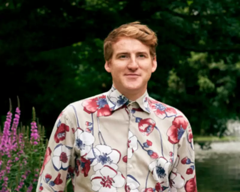 Prestige Drama Review: Séamas O’Reilly’s Wry Comedy on Derry’s Past