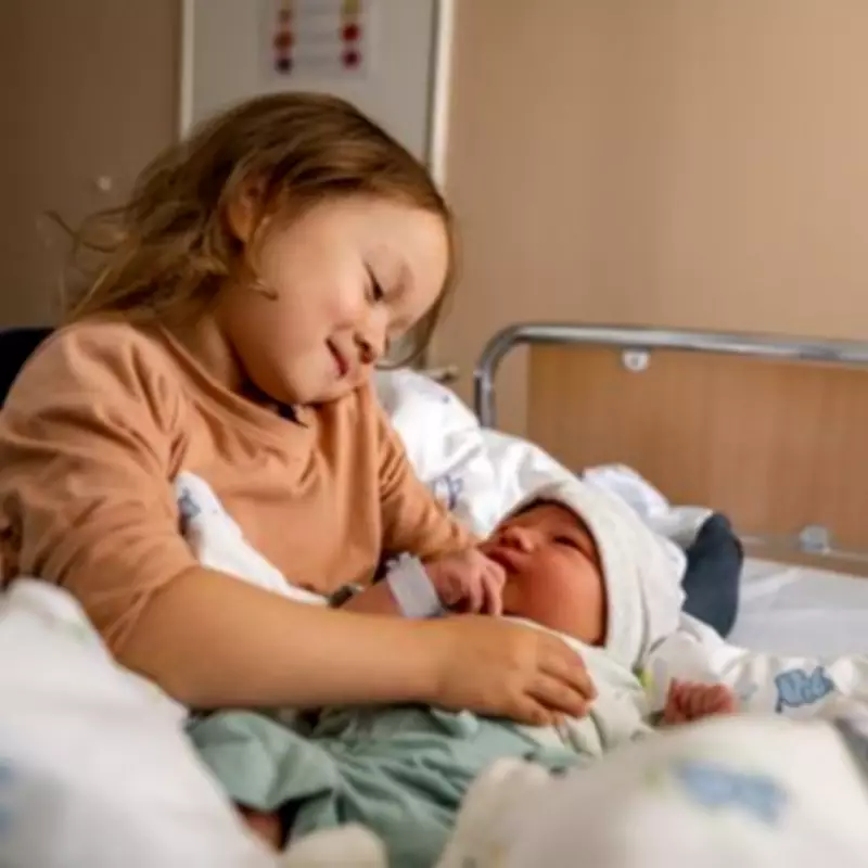 Psychologist Reveals Key Mistake Parents Make Introducing Toddler to New Baby