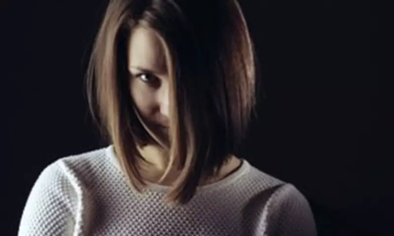 Psychopaths Revealed by Open Posture, Psychologist Claims
