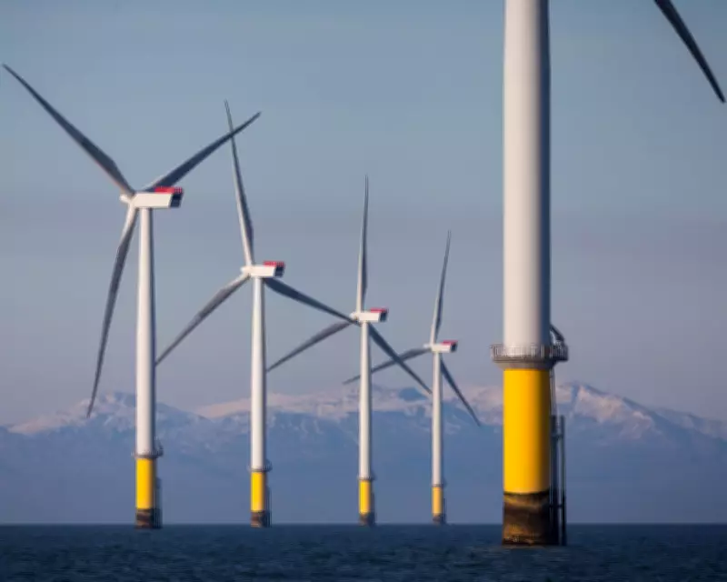 Rachel Reeves to Fast-Track Clean Energy Projects by Limiting Judicial Reviews