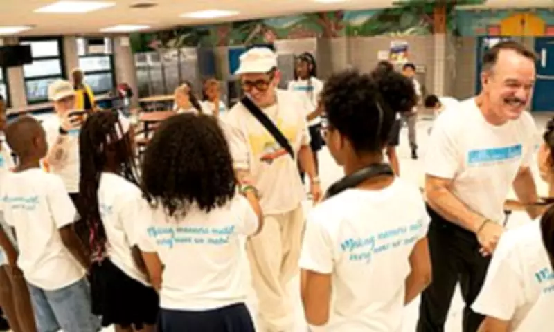 Reggaeton Star Lenny Tavárez Hosts Dance Workshop for Harlem Kids