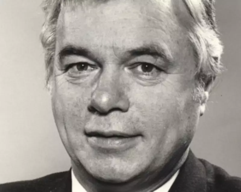 Robert Smith: Pioneering Educator and Champion of Comprehensive Schools Dies at 78