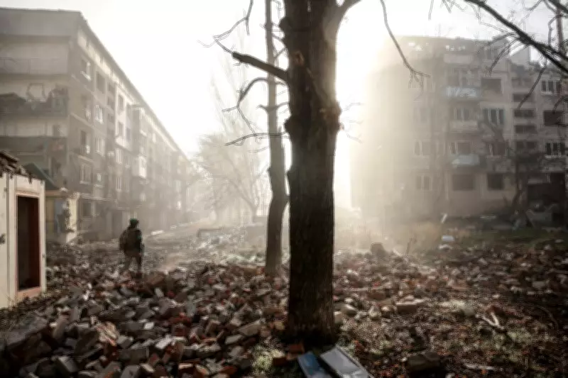 Russian Forces Push Towards Ukrainian Stronghold Kostiantynivka