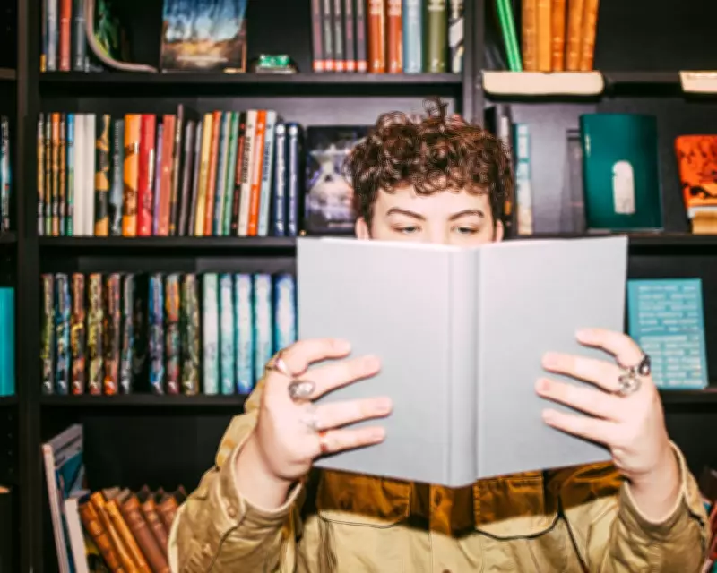 Science Fiction Belongs in Paperback, Readers Say