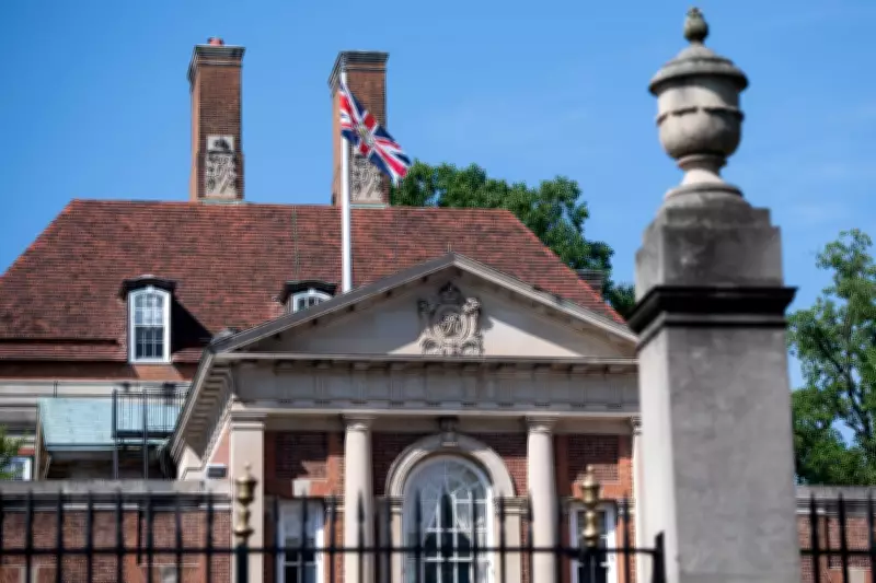 Senior British Diplomat Abruptly Leaves Washington Post Without Explanation