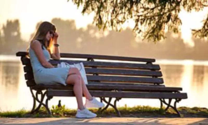 Sunshine Can Worsen Mood, Warns Psychotherapist Amid UK Heatwave