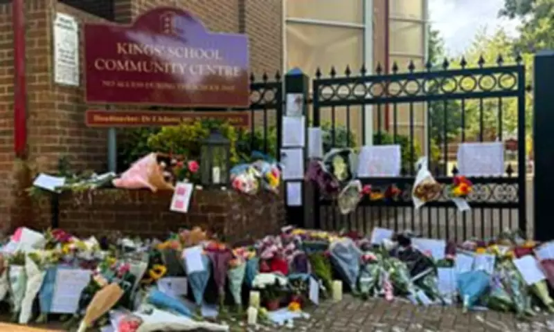 Teacher Collapses and Dies in Front of GCSE Students at Winchester School