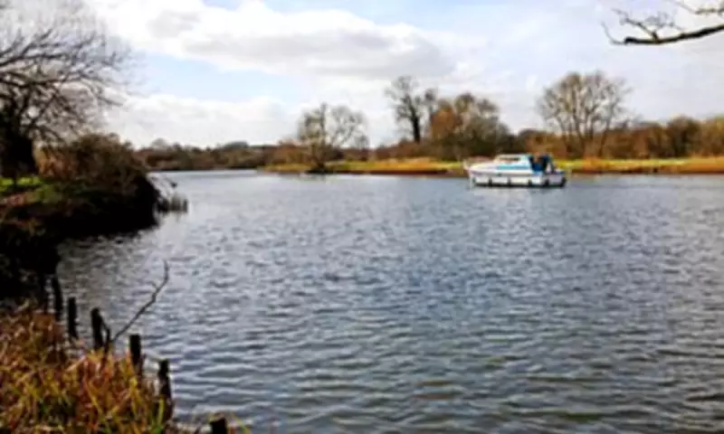 Teen Dies in Lake as UK Heatwave Open Water Deaths Reach 15