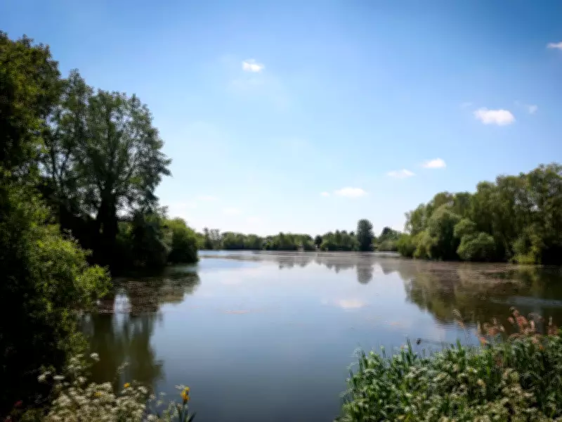 Teenager Dies After Entering Lake in Nottinghamshire Heatwave