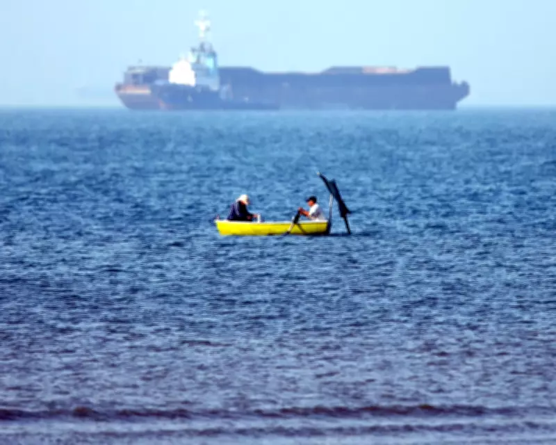 Tensions Rise Over Hormuz Strait as Trump Threatens Iran
