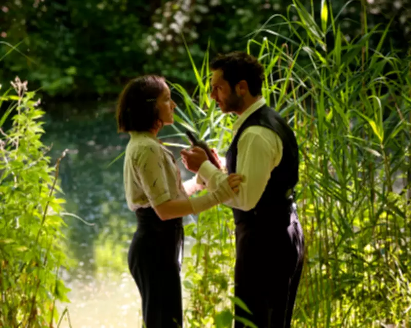 The Electric Kiss Review: Belle Époque Comedy Fails to Ignite Romantic Magic