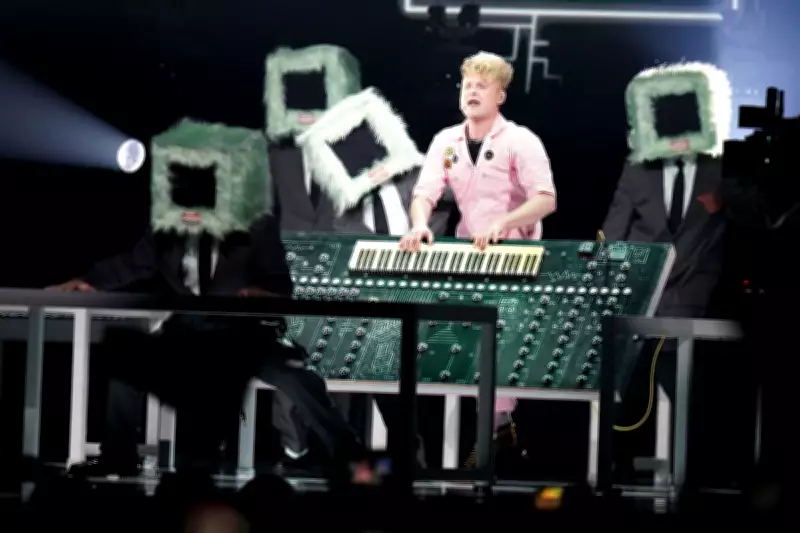 UK Eurovision Entry Look Mum No Computer Performs Amid Israel Mixed Reception