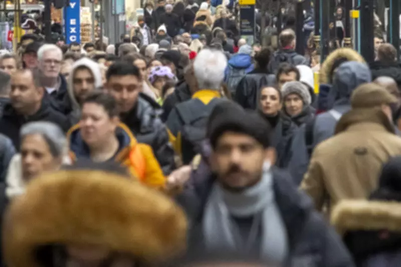 UK net migration falls below 200,000 to post-Covid low