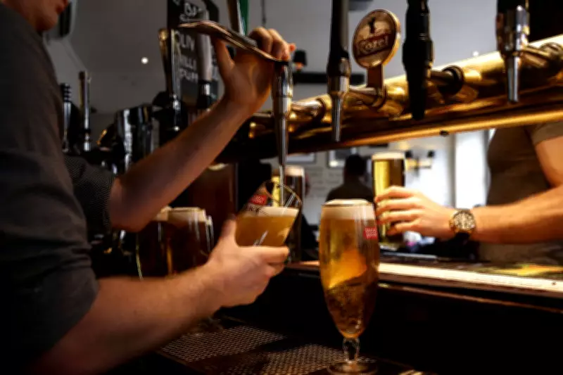 UK Services Rebound Short-Lived as Costs Surge, PMI Shows