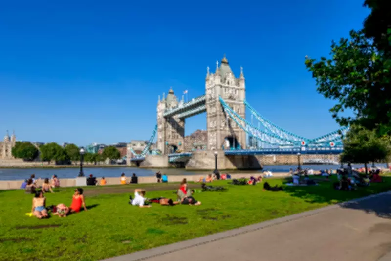 UK Set to Be Hotter Than Honolulu as Temperatures Hit 27C