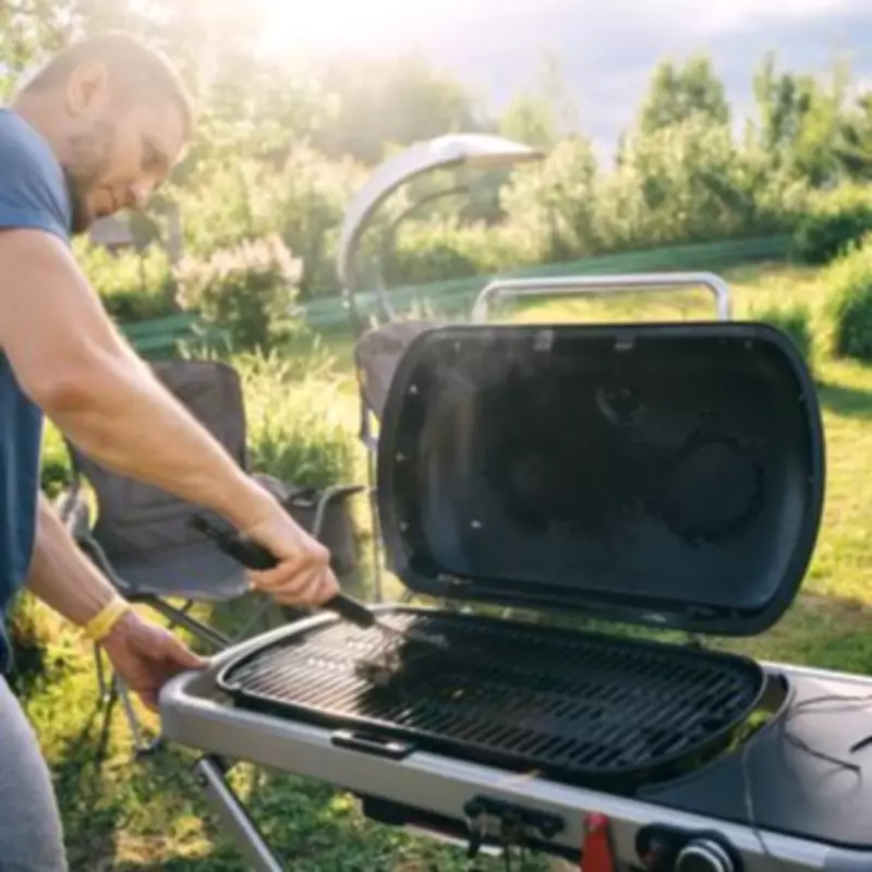 UK Top Chefs Share Expert BBQ Cleaning Tips for Summer Grilling