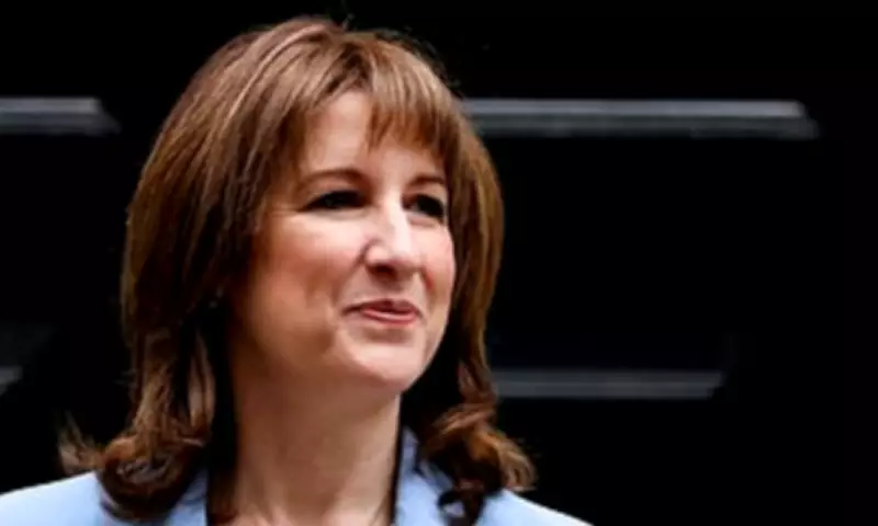 UK Unemployment Rate Rises as Labour Market Cools