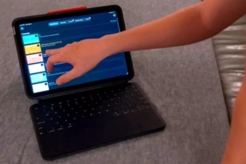 US Schools Face Backlash as Screen Saturation in Classrooms Sparks Reform