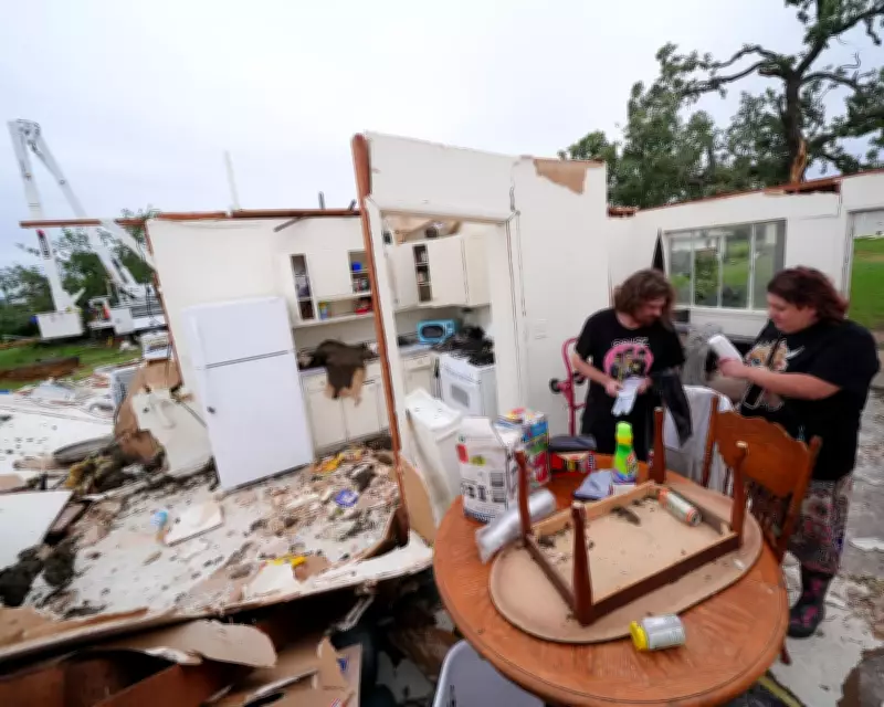 Weather Tracker: Tornadoes and Giant Hail Batter Central US