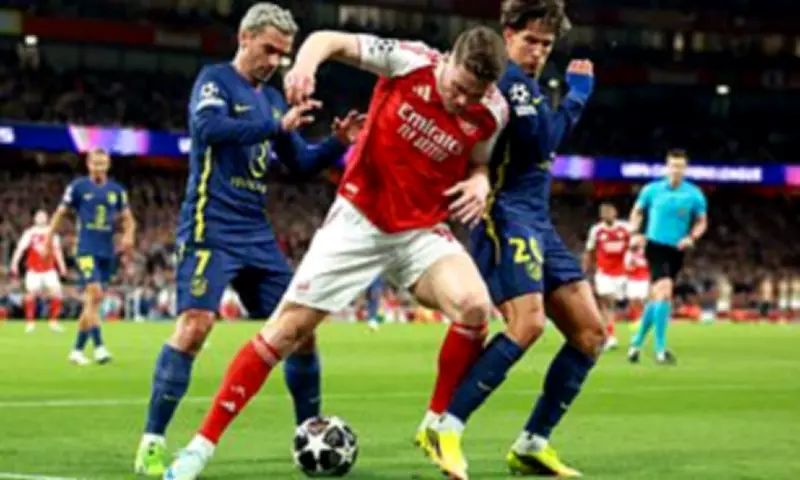 Wesley Sneijder Jokes Arsenal-Atletico Should Have Been Cancelled