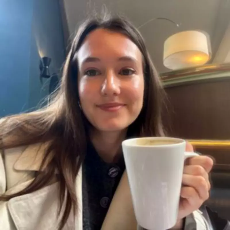 Wetherspoon Full English Breakfast Review: 3 Surprising Things