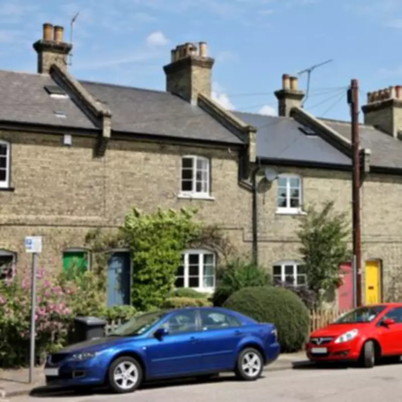 Woman Slams Neighbours for 'Pathetic' Two-Car Parking Tactic