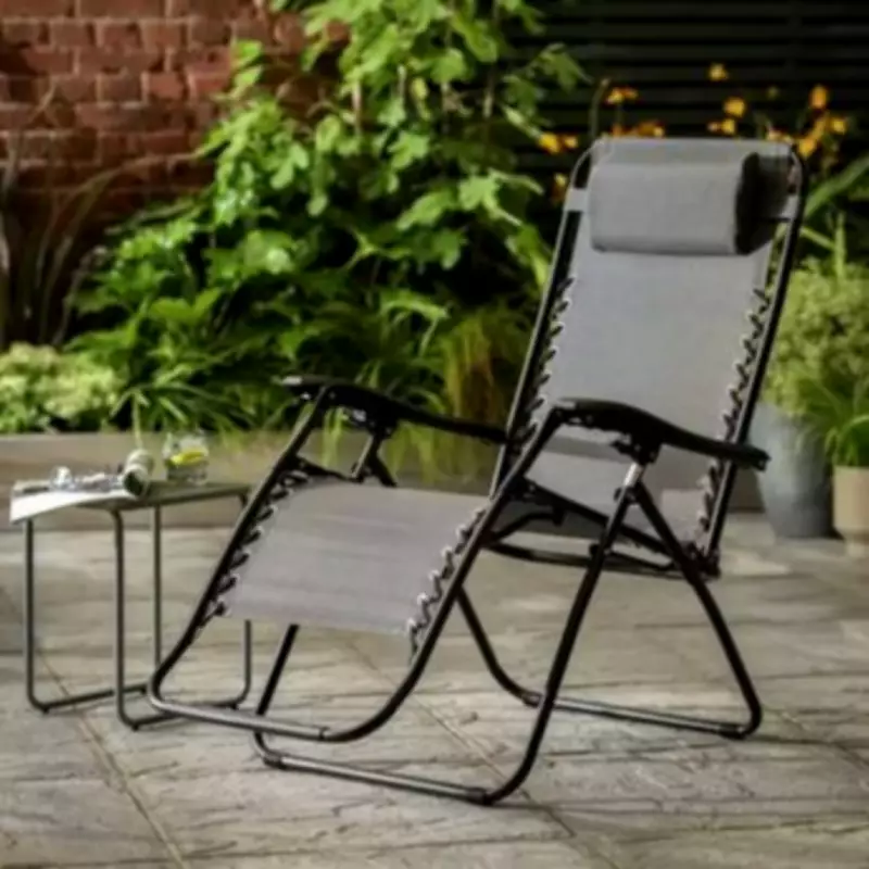 Zero Gravity Sun Lounger for Just £20 with Clever Discount Deal
