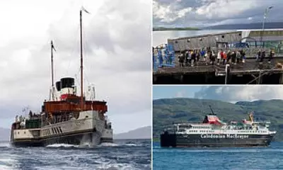 80-Year-Old Paddle Steamer Waverley Rescues Passengers from Broken Down Ferry