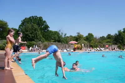 Amber Health Warning Extended as UK Braces for Hottest May Day