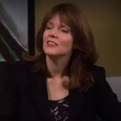 Billie Eilish Fans Stunned to Discover Her Mom Appeared on Friends