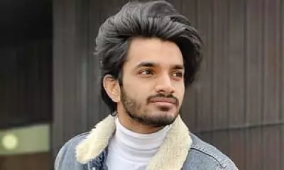 Biotech Engineer Exposes Himself on Dubai-UK Flight, Terrifies Mother