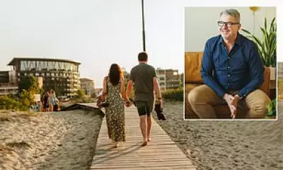 Dentist Warns Slumping on Couch After Meals Harms Health