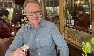 London's Top Tourist Experience: A Historical Pub Crawl Through the Capital