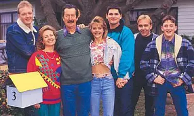Monty Maizels, Star of 'The Castle', Dies at 102