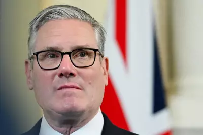 Starmer Defends Russian Oil Sanctions Amid Import Licence Criticism
