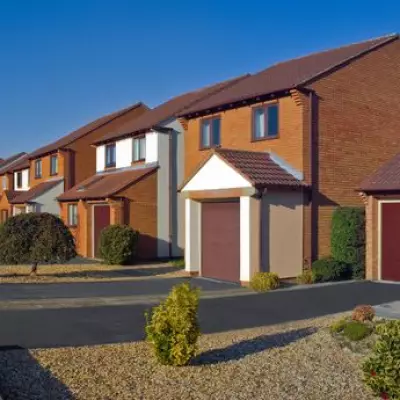 UK Electric Vehicle Charger Grant Boosted to £500 for Homes Without Driveways