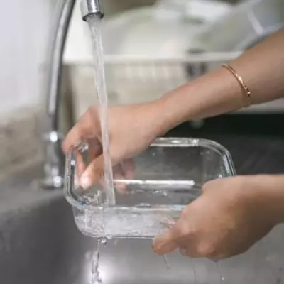 UK households urged to place bowls of water on windowsills to beat 33C heatwave