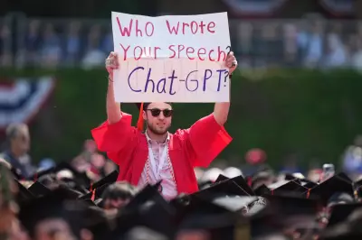 US Students Boo Graduation Speakers Over Pro-AI Remarks