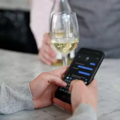 Woman Stunned as Bartender Uses Fake Text to Protect Her From Creepy Man