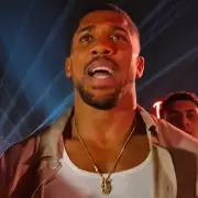 Anthony Joshua Backs Rico Verhoeven Over Controversial Usyk Stoppage