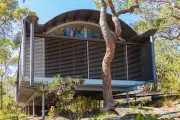 Architect Glenn Murcutt's Designs Float Above the Landscape, Touch Earth Lightly