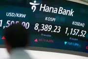 Asian Shares Mostly Higher, Oil Falls as Tech Booms on AI Demand