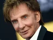Barry Manilow, 82, Admits Facelift in Candid Cosmetic Surgery Confession