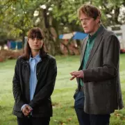Beyond Paradise Star's Underrated Spy Series Hailed 'Best Show Ever' by Fans